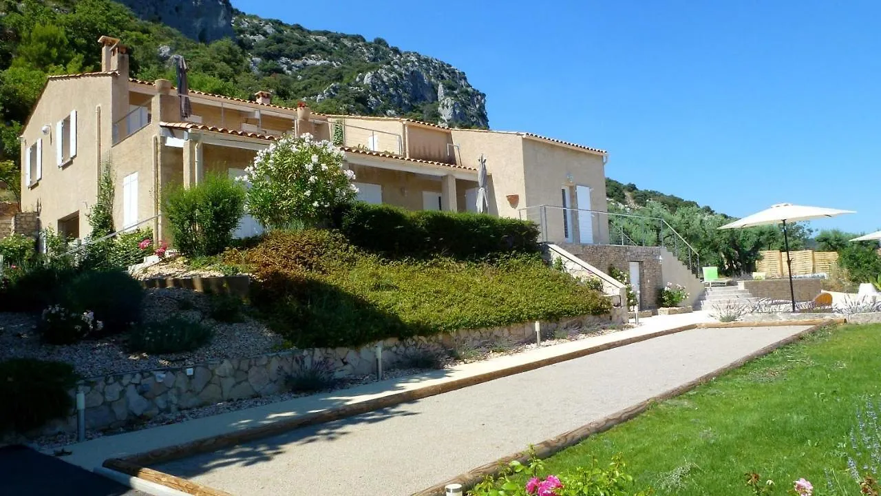 B&B L'Escalade En Luberon Volx 0*,  France